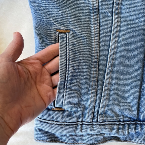 Levi's Original Sherpa Trucker Jacket - Picture 8 of 12